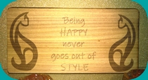 Schild in Vitrine
